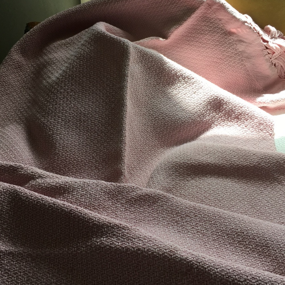 Pink Cotton Throw - Picture 4 of 4